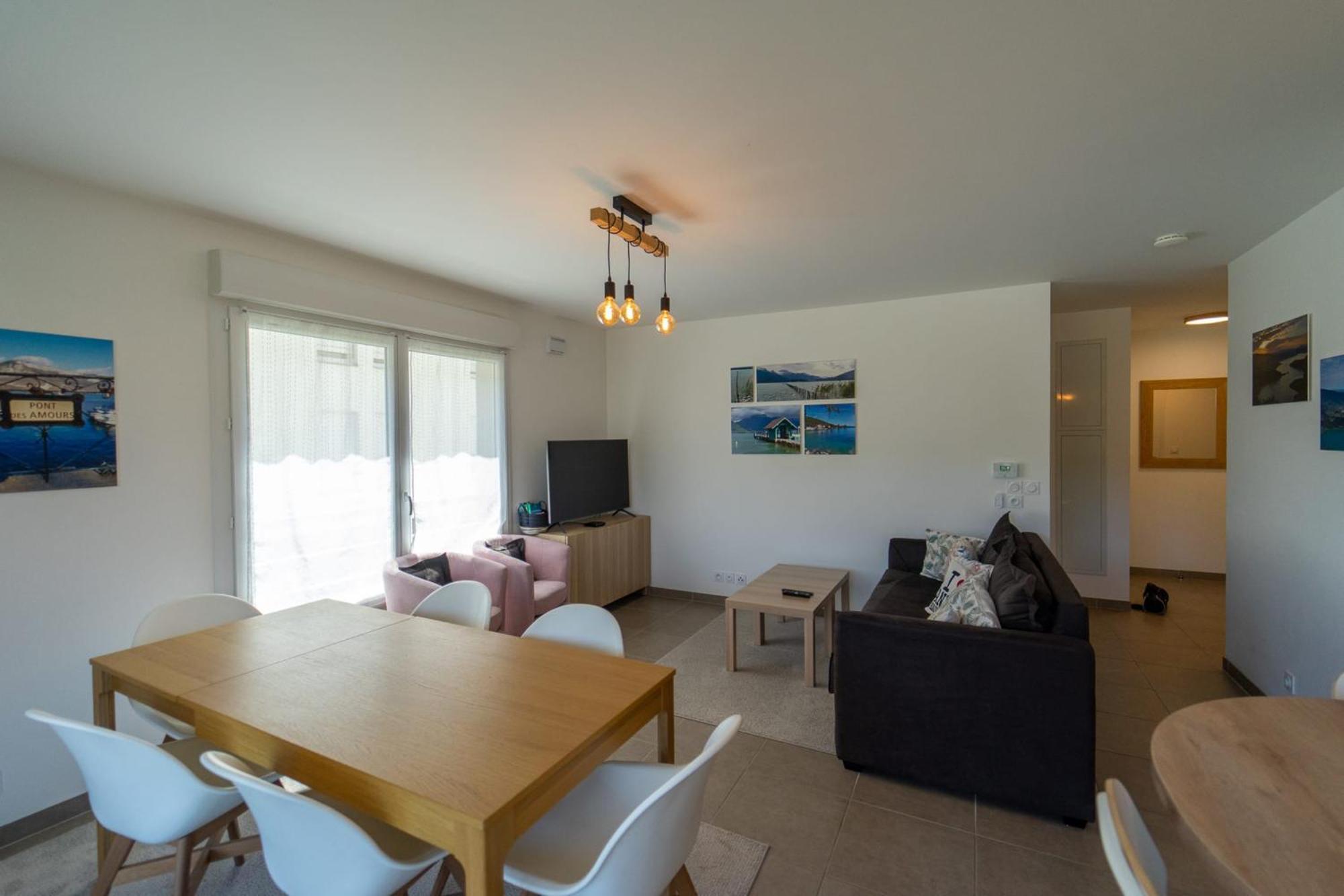 La Douce Folie - Apartment For 4 To 5 People In Севрие Экстерьер фото