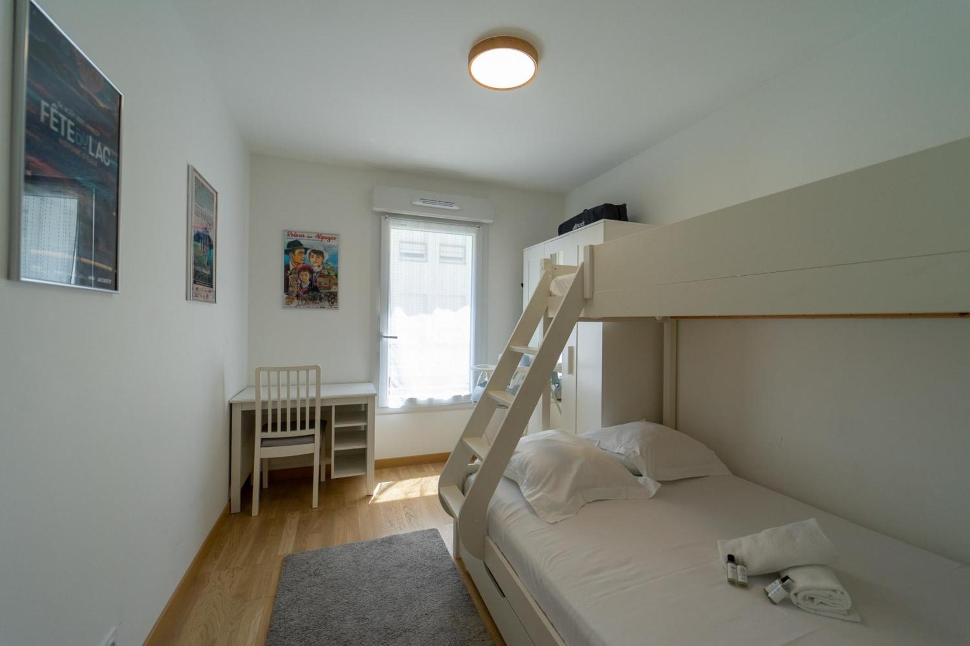 La Douce Folie - Apartment For 4 To 5 People In Севрие Экстерьер фото