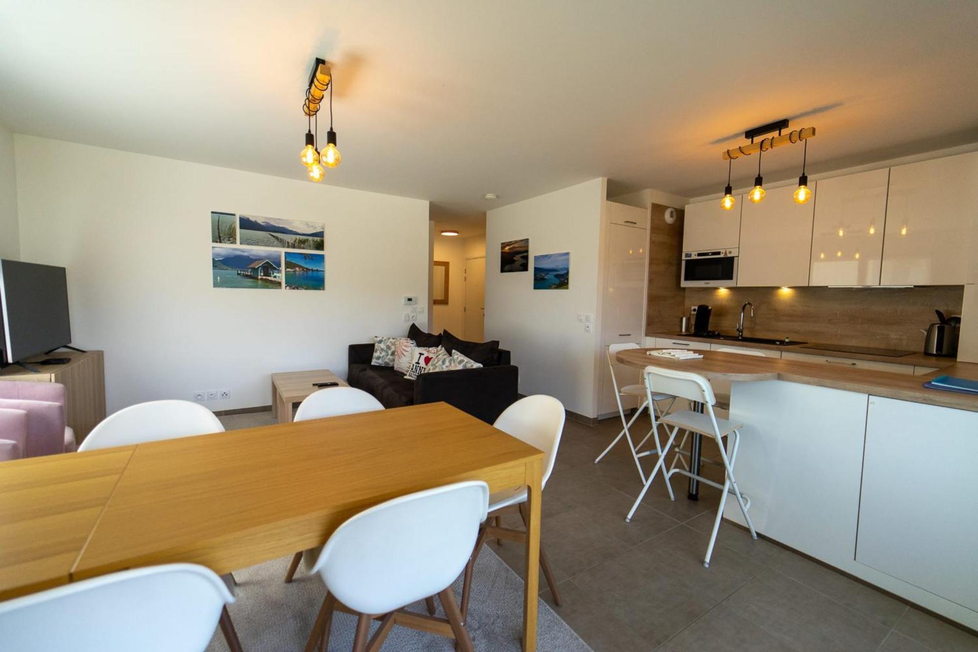La Douce Folie - Apartment For 4 To 5 People In Севрие Экстерьер фото